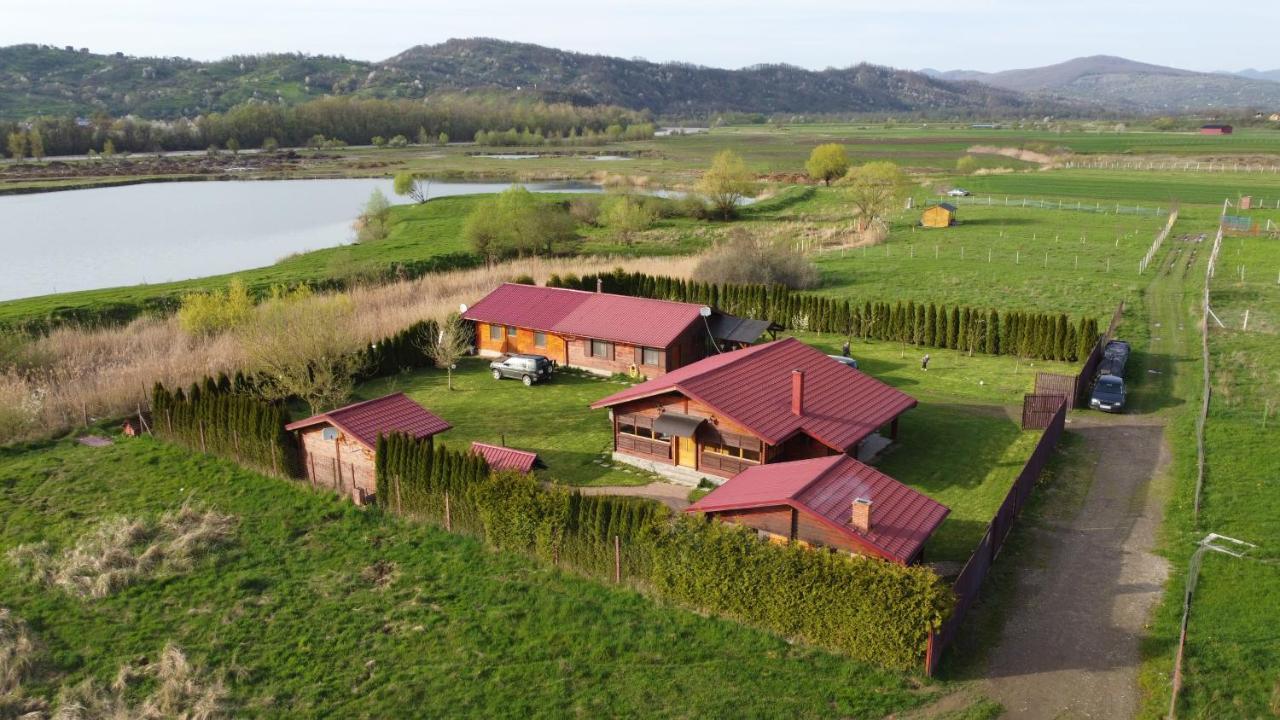 Casa De La Lac Sighetu Marmaţiei Buitenkant foto
